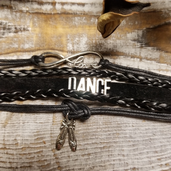 🩰🩰Super Cute Love dance bracelet🩰🩰 - Picture 5 of 6